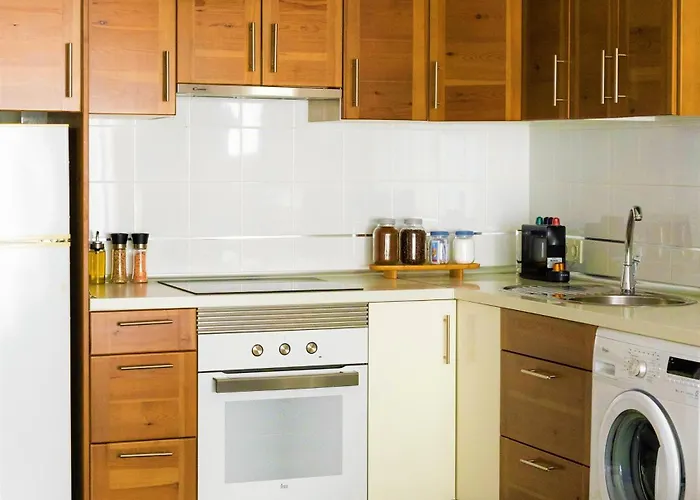 Beautiful One Bedroom Ground Floor - Veraluna *